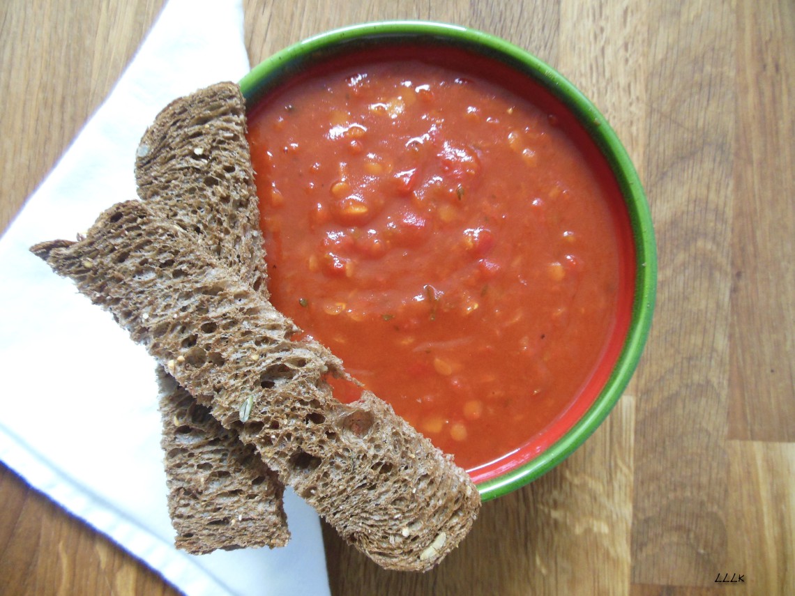 Recept: Tomaten paprika soep met linzen - Herhealth.nl