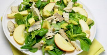 Makreel salade met avocado en appel