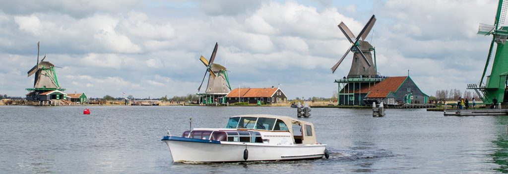 hero afbeelding zaanboot 1024x351 - Eropuit: Zo vind jij de verrassendste & leukste plekjes van Nederland!