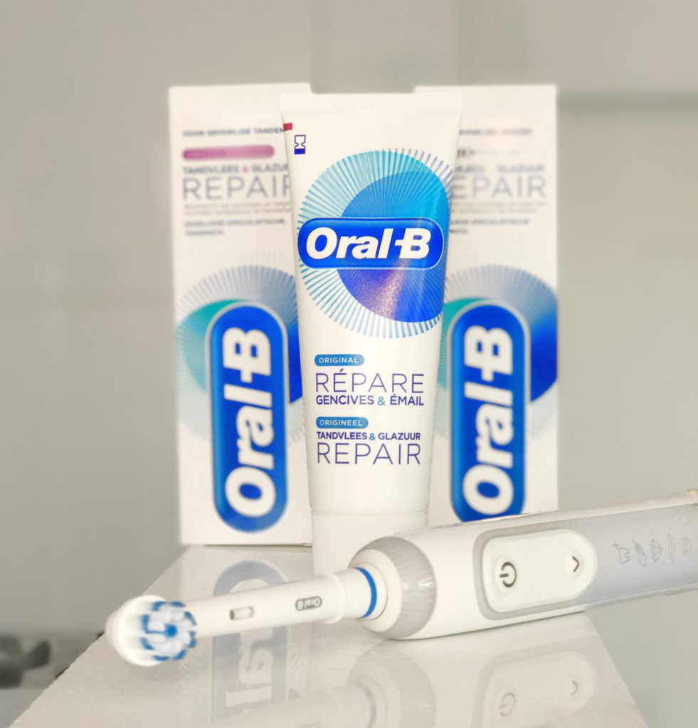 oral b pakket e1503989098397 981x1024 - En is mijn tandvlees gezonder? Product review + win-actie!!